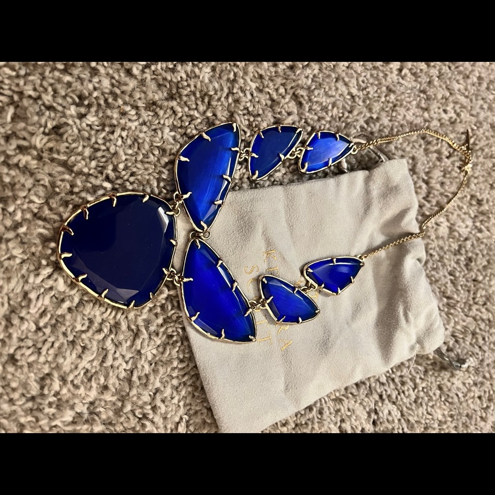 Kendra Scott necklace